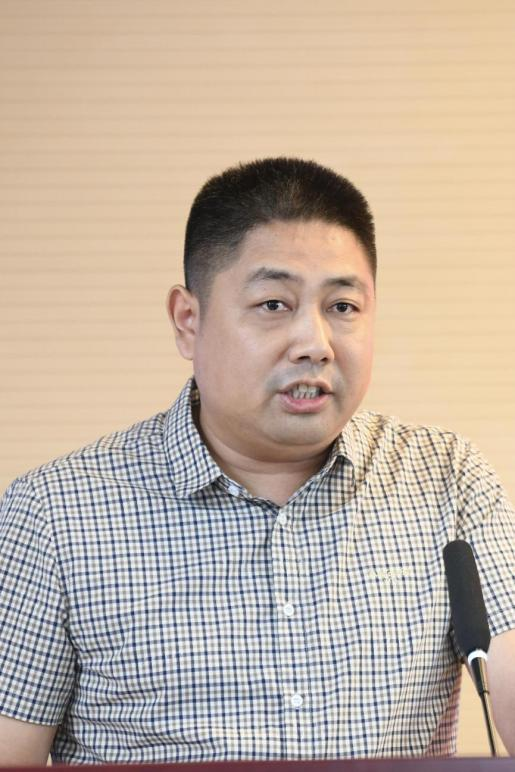 （中国通信工业协会互联网影视传媒管理办公室常务副主任、beats365官方网站员工企业家联盟副秘书长 卢建军）